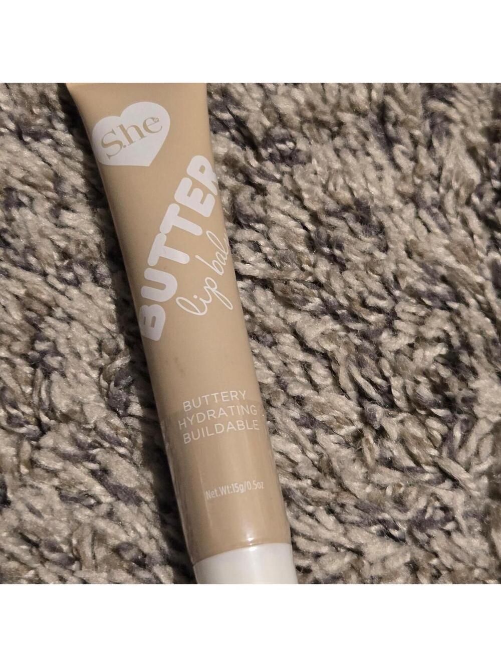 Tan and Cream Makeup
